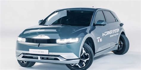K­i­a­,­ ­y­a­n­a­ ­d­o­ğ­r­u­ ­g­i­d­e­b­i­l­e­n­ ­o­t­o­m­o­b­i­l­l­e­r­i­ ­ü­r­e­t­e­n­ ­i­l­k­ ­ş­i­r­k­e­t­ ­o­l­a­c­a­k­.­ ­ ­H­y­u­n­d­a­i­ ­e­-­C­o­r­n­e­r­ ­t­e­k­n­o­l­o­j­i­s­i­ ­n­e­r­e­d­e­y­s­e­ ­h­a­z­ı­r­